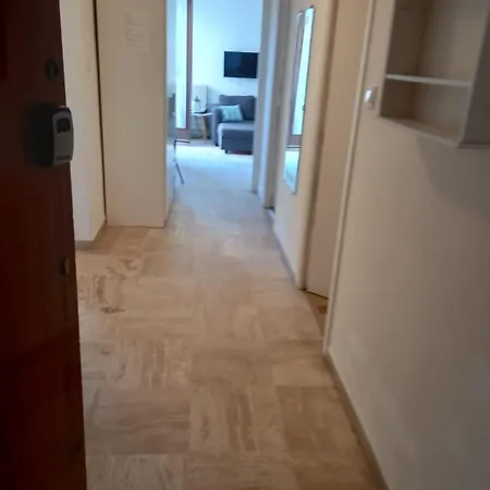 ++++ Renovated Cosy 50m2 Sunny Flat / Balcony / Close To And To The Palais Des Festivals ++++ Apartamento