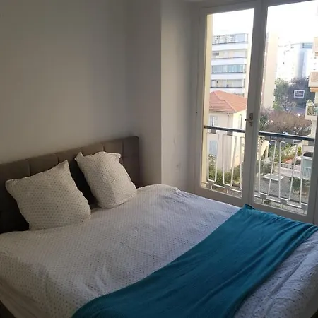 ++++ Renovated Cosy 50m2 Sunny Flat / Balcony / Close To And To The Palais Des Festivals ++++ Apartment